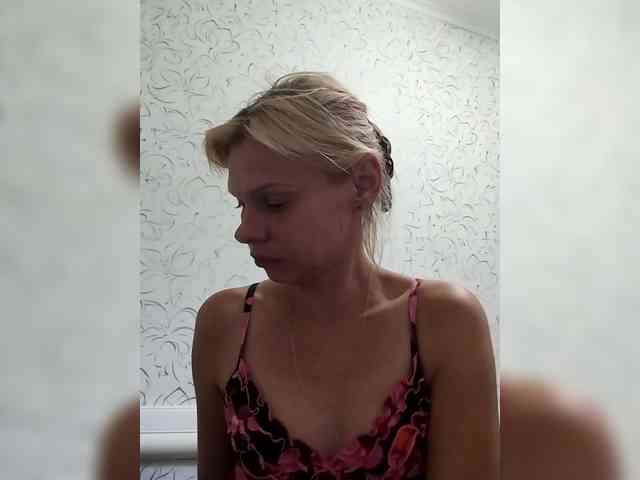 JulieSilver webcam