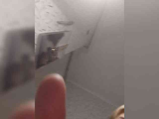 JulieSilver webcam