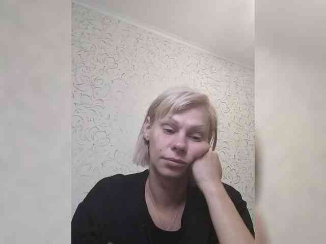 JulieSilver webcam