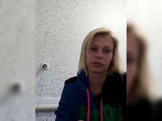 JulieSilver webcam