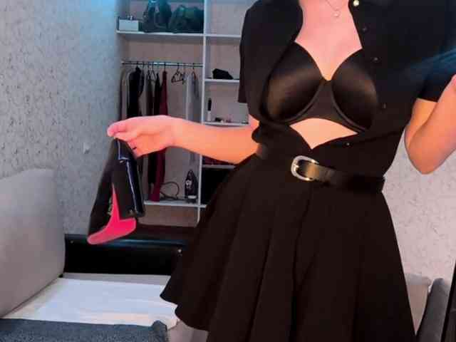 Model: MarkitaHainley