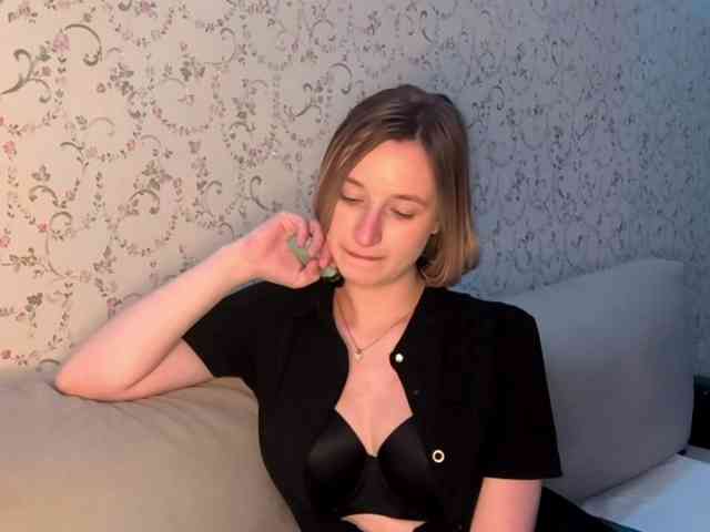 Model: MarkitaHainley