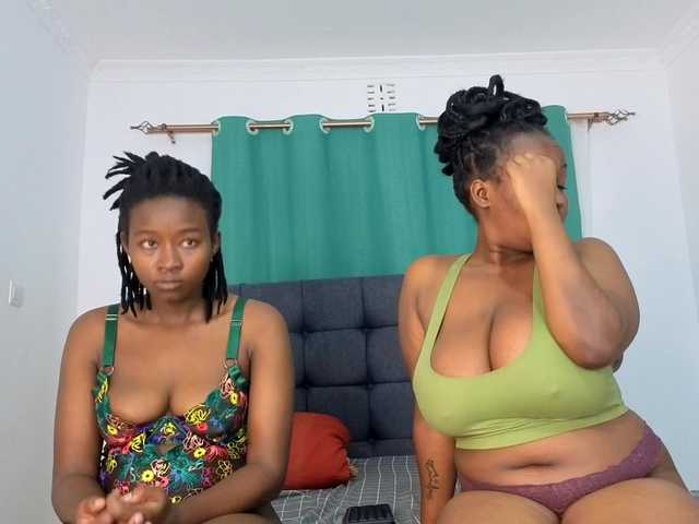 Pretty-Titties live webcam show