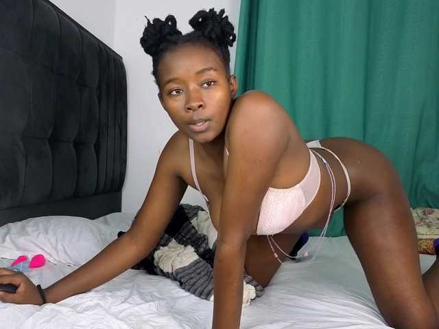 Pretty-Titties live cam on BongaCams