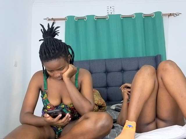 Pretty-Titties live webcam show