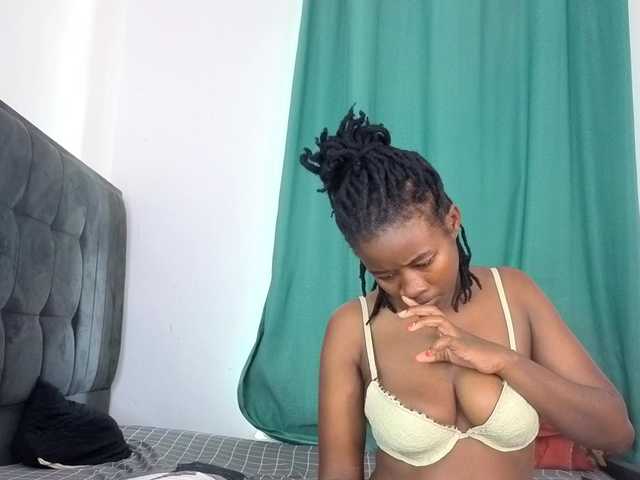 Pretty-Titties live cam on BongaCams