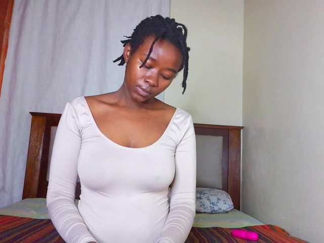 Pretty-Titties live cam on BongaCams