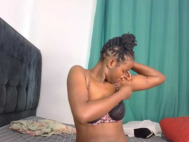 Pretty-Titties live cam on BongaCams