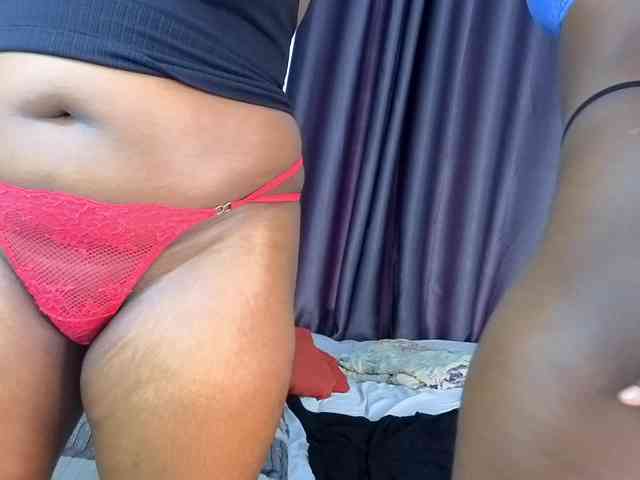 Pretty-Titties webcam