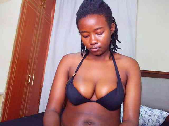 Pretty-Titties webcam
