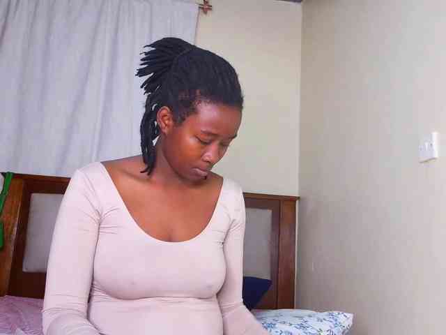 Pretty-Titties webcam