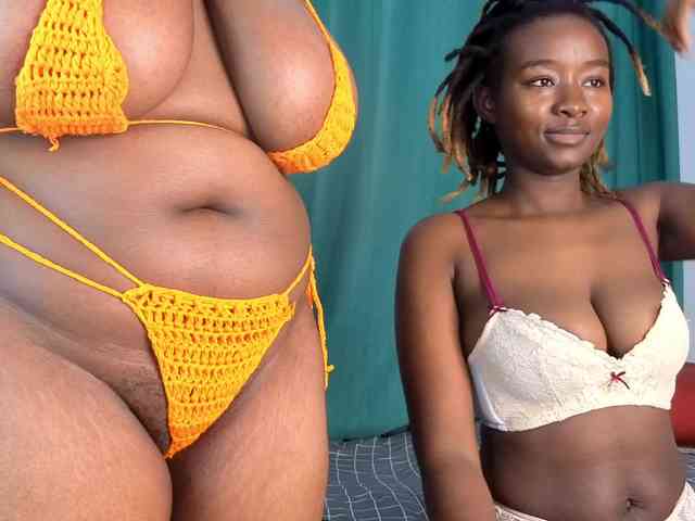 Pretty-Titties webcam