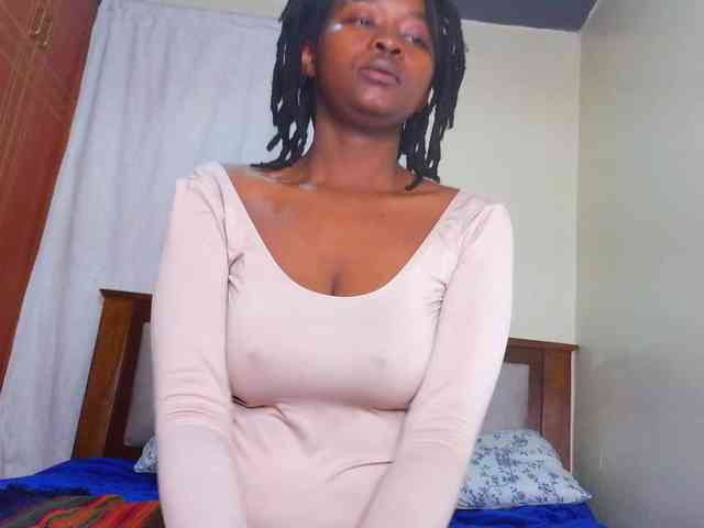Pretty-Titties webcam