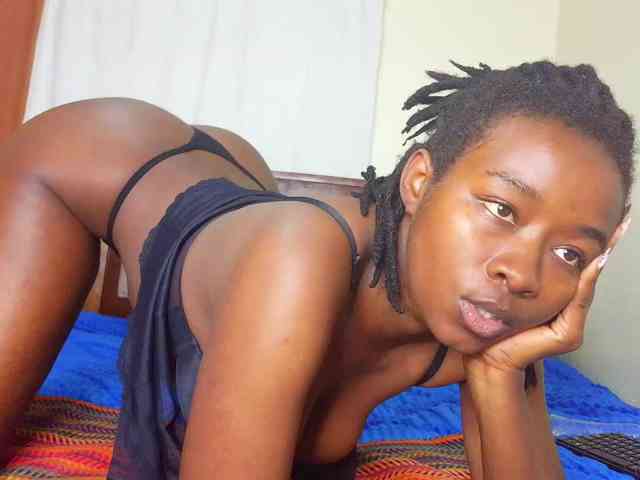 Pretty-Titties webcam