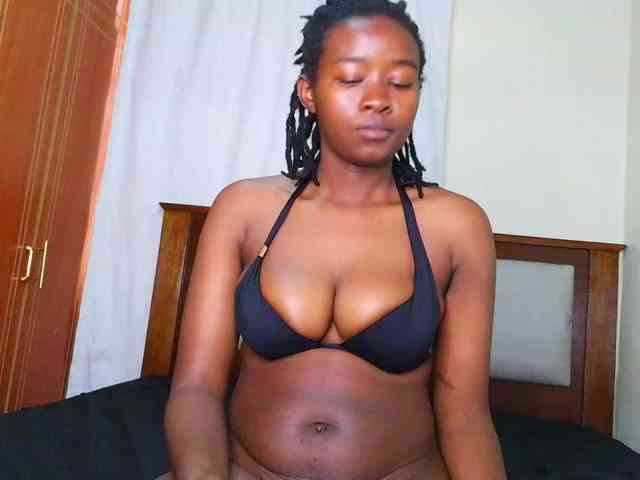 Pretty-Titties webcam