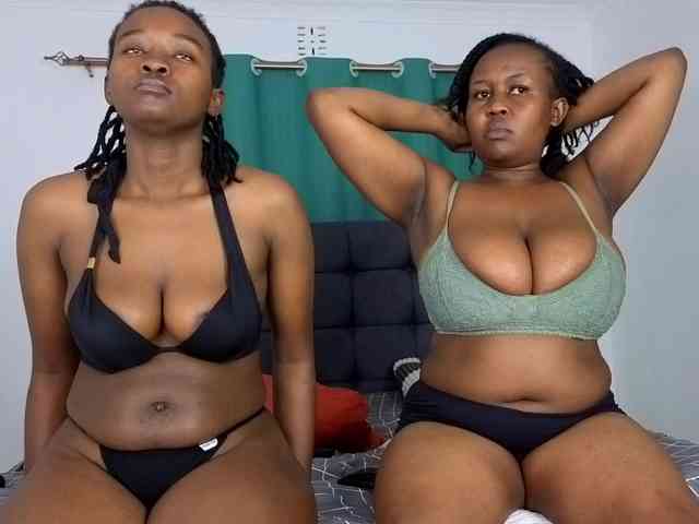 Pretty-Titties webcam