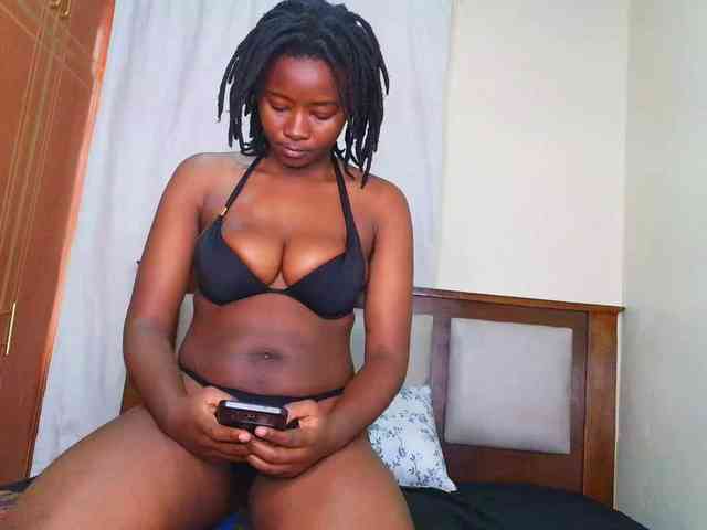 Pretty-Titties webcam