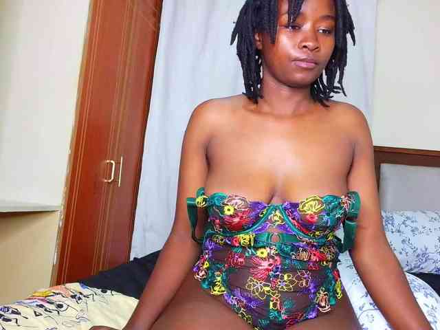 Pretty-Titties webcam