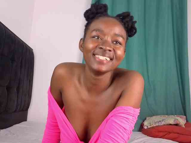 Pretty-Titties webcam