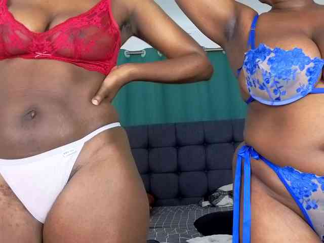 Pretty-Titties webcam
