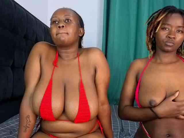 Pretty-Titties webcam