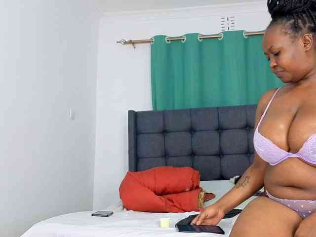 Pretty-Titties webcam