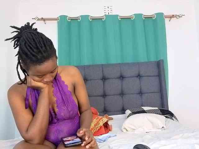 Pretty-Titties webcam