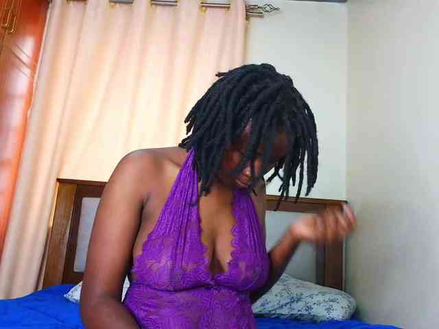 Pretty-Titties webcam