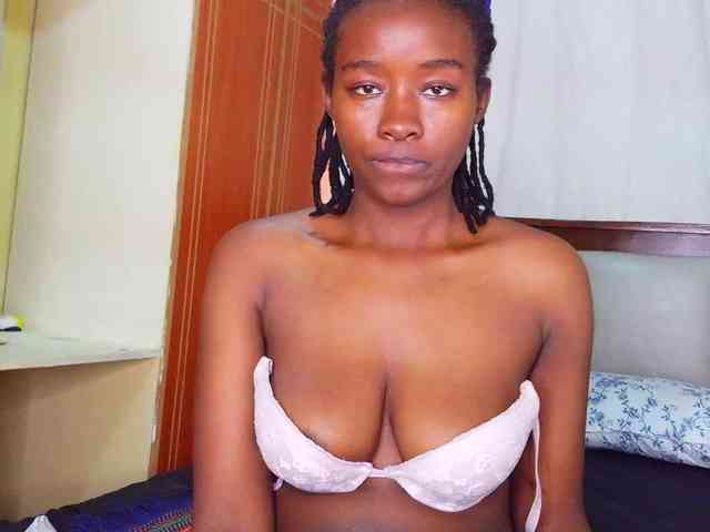 Pretty-Titties webcam