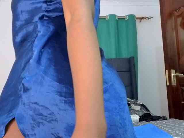 Pretty-Titties webcam