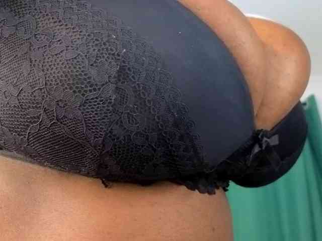 Pretty-Titties