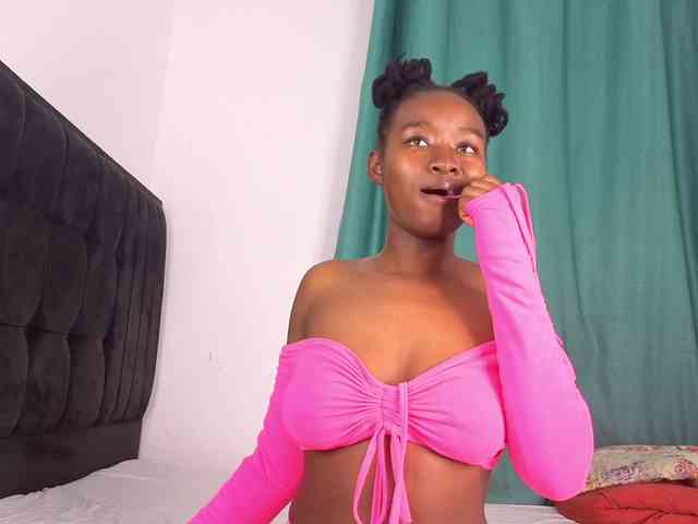 Pretty-Titties webcam
