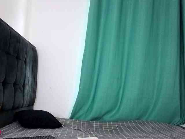 Pretty-Titties webcam