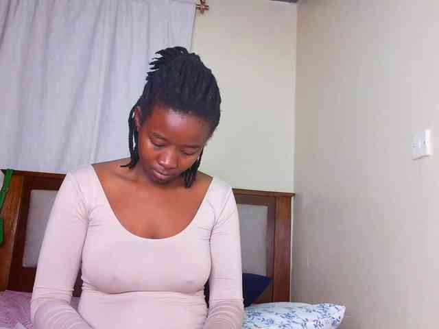 Pretty-Titties webcam