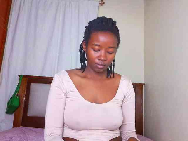 Pretty-Titties webcam