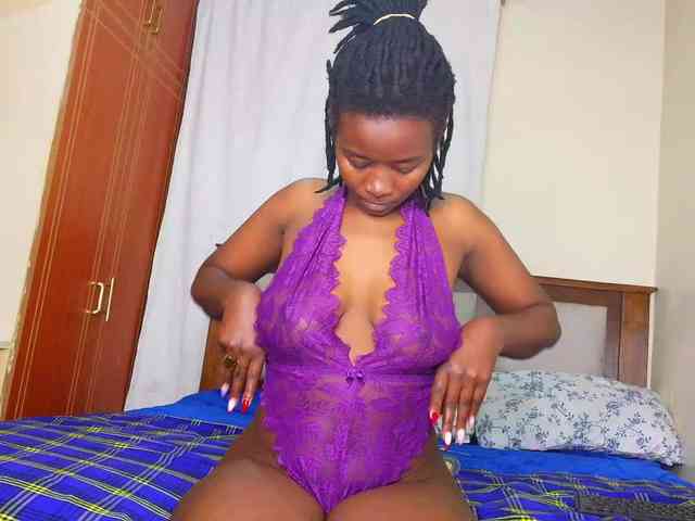 Pretty-Titties webcam
