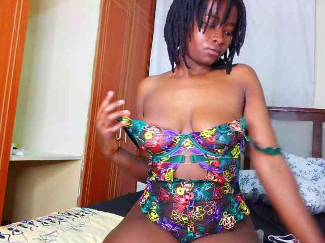 Pretty-Titties webcam