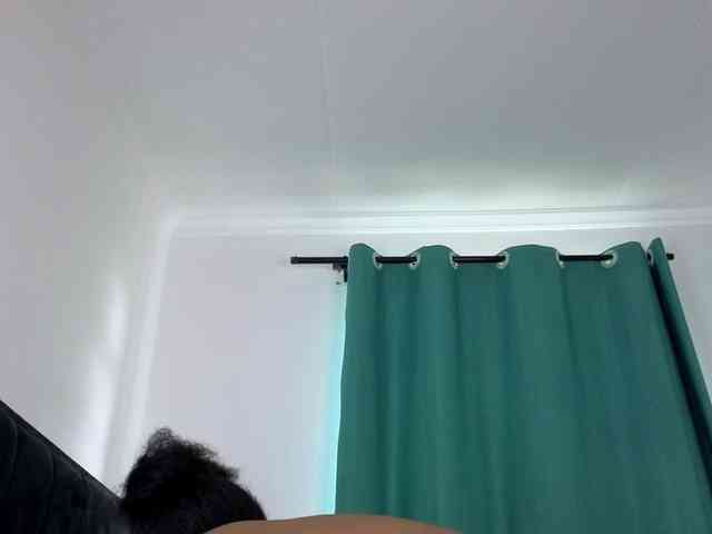 Pretty-Titties webcam