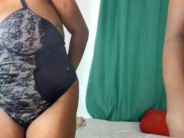 Pretty-Titties webcam