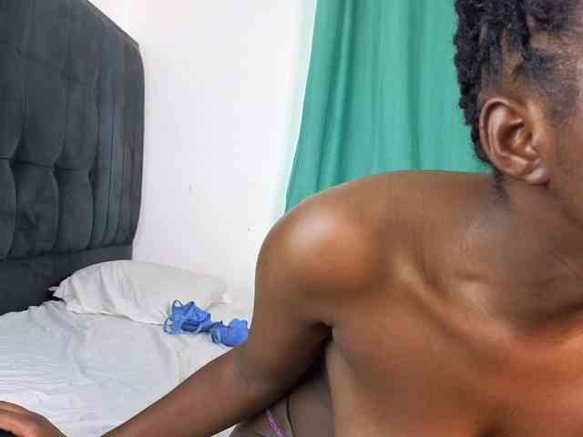 Pretty-Titties webcam