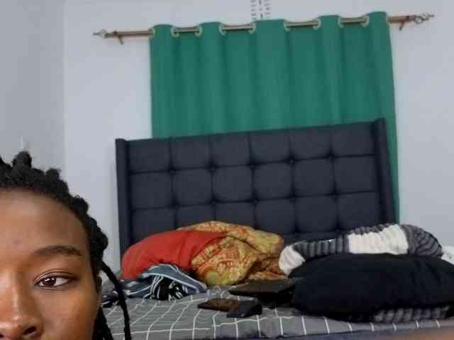Pretty-Titties webcam
