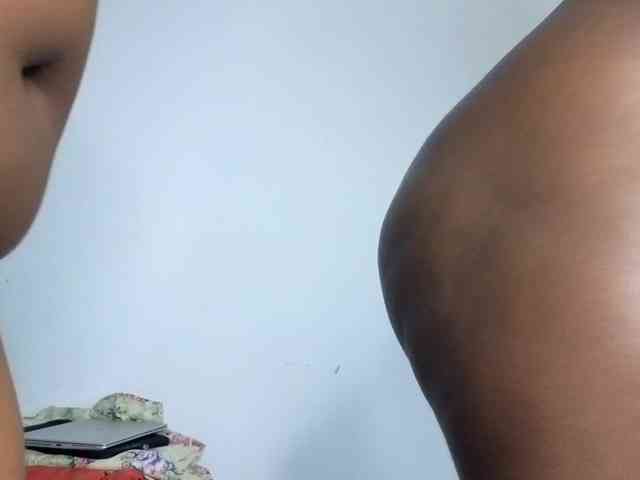 Pretty-Titties webcam