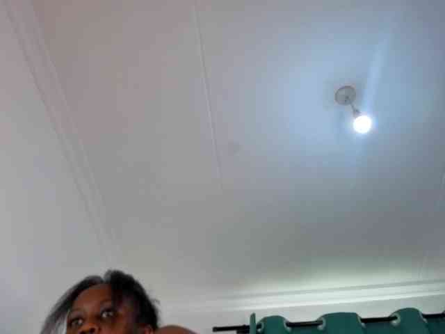 Pretty-Titties webcam