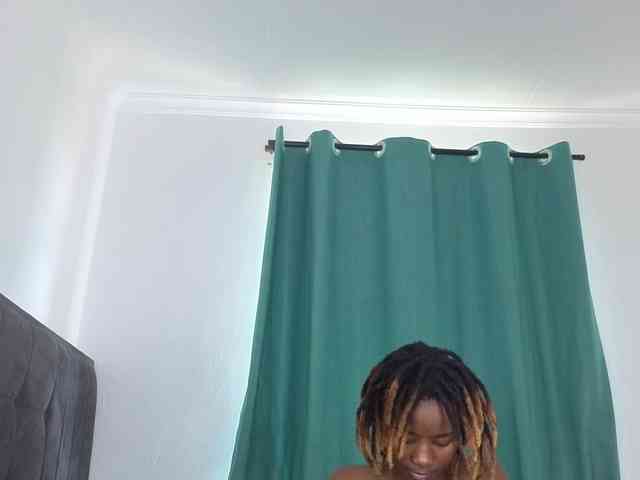 Pretty-Titties webcam