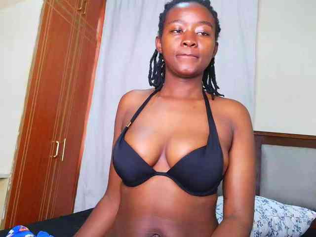 Pretty-Titties webcam