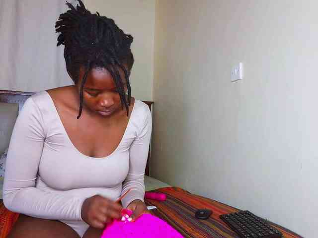 Pretty-Titties webcam