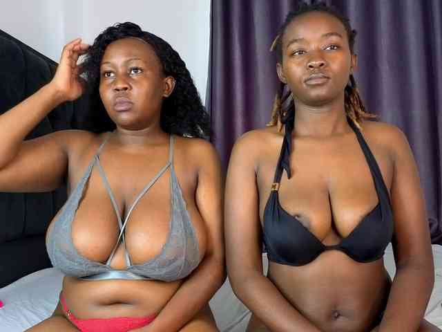 Pretty-Titties webcam