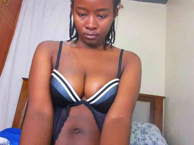 Pretty-Titties webcam