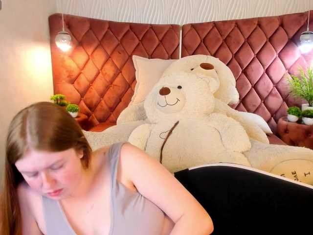 EvelinaBev's BongaCams show and profile