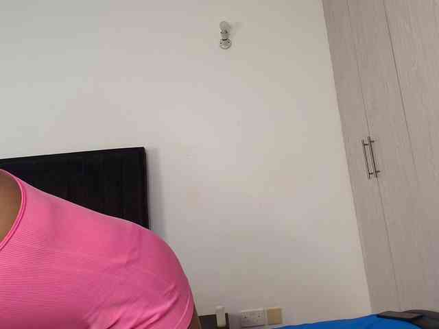 Tasty-titties webcam